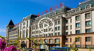 同事1个月请丧***3次，领导说你家亲戚死光了然后被打，做的对吗？